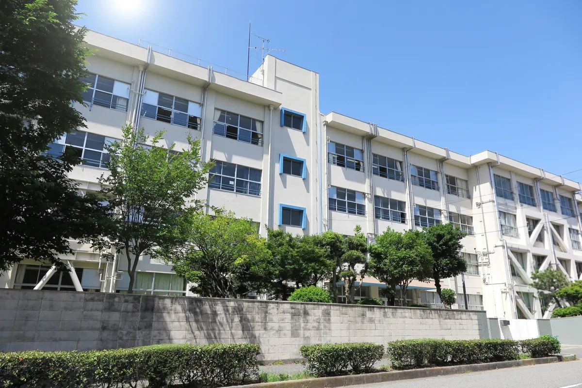 日本の学校校舎の外観