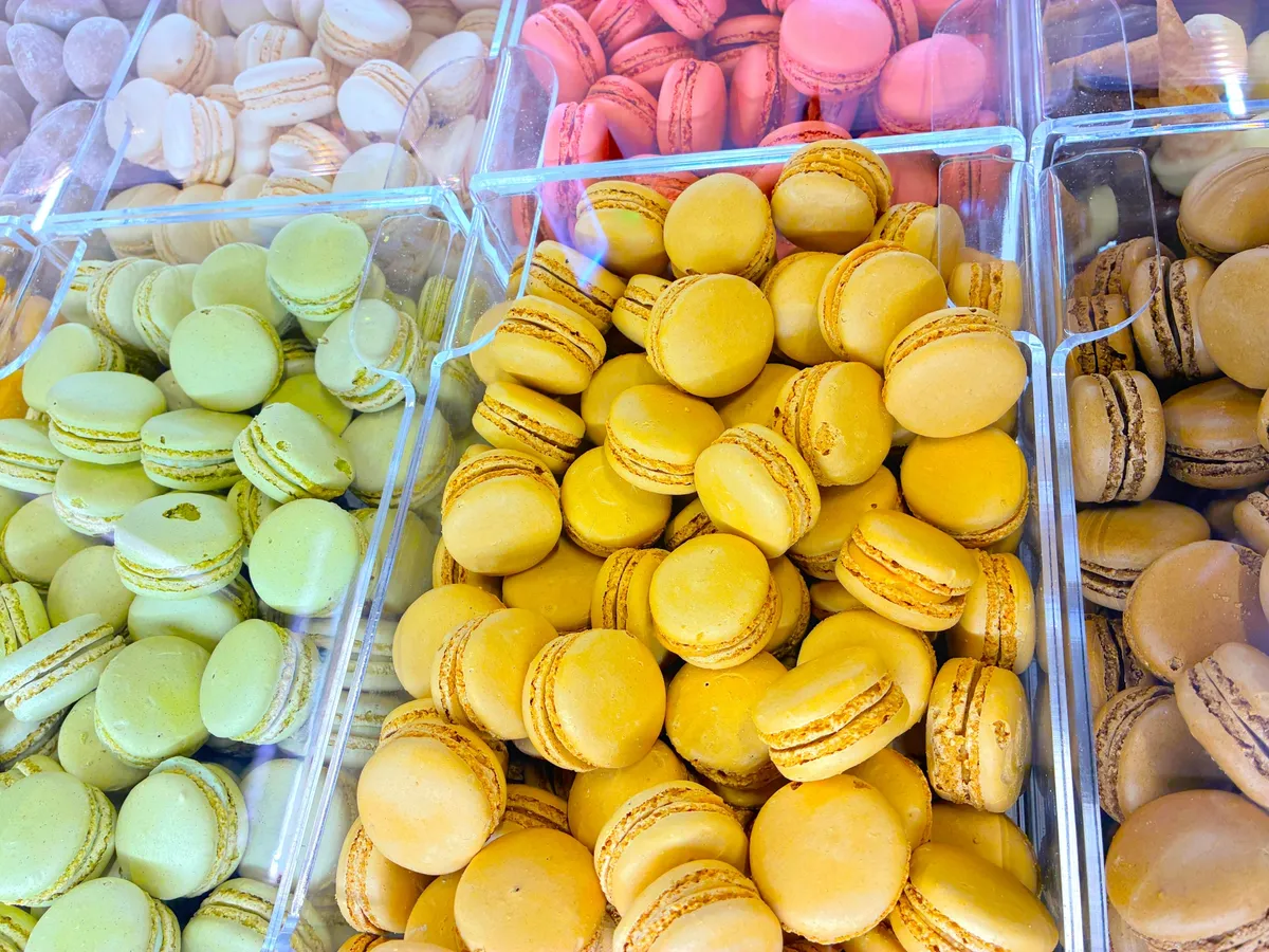 色とりどりのマカロン