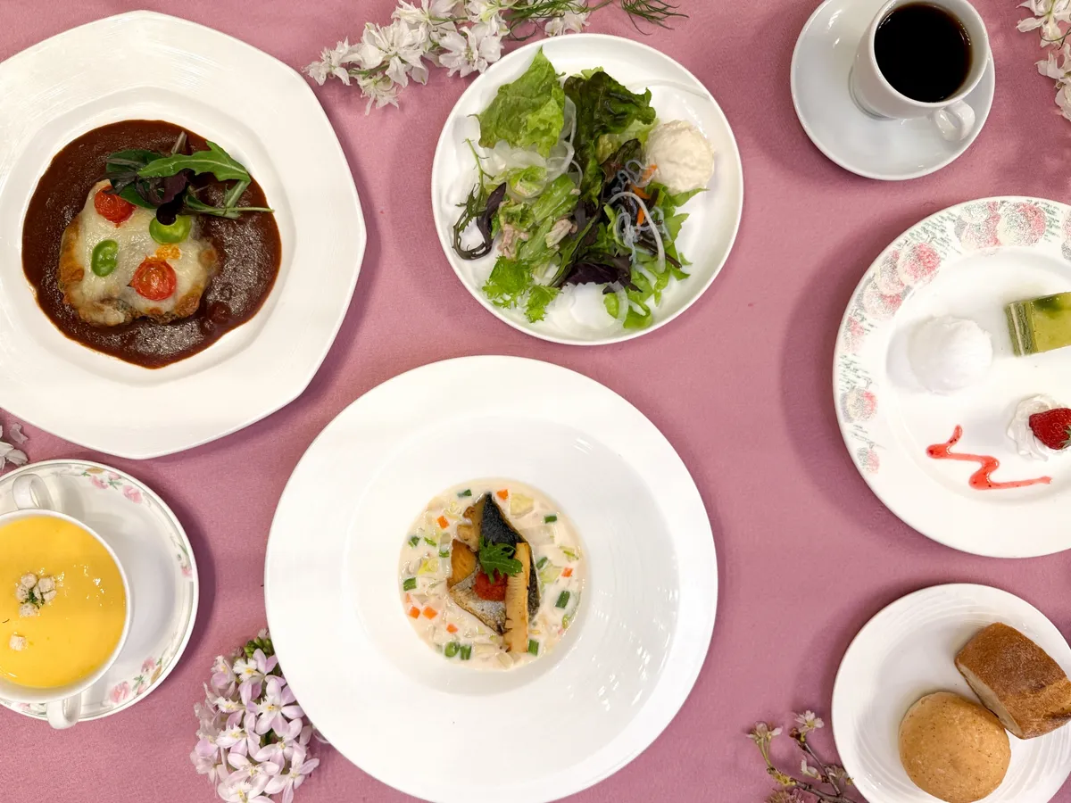 フルコースのフレンチ料理