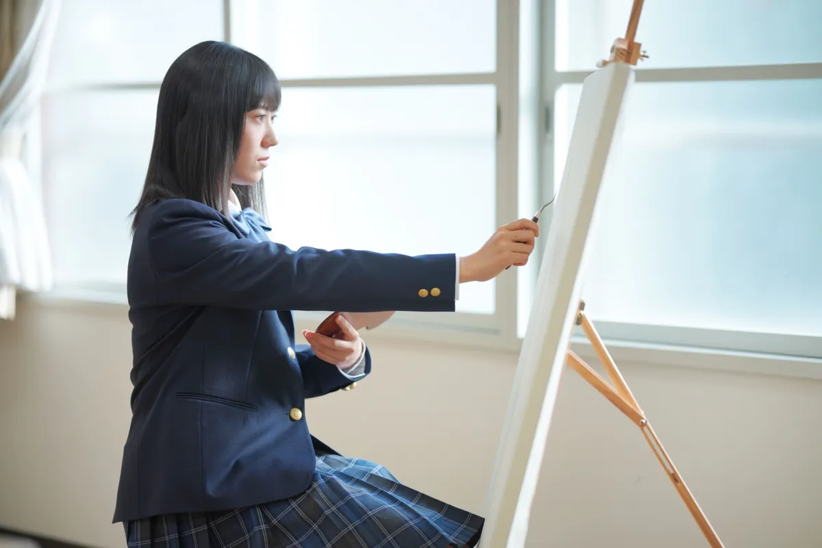 キャンバスに描く女子高生