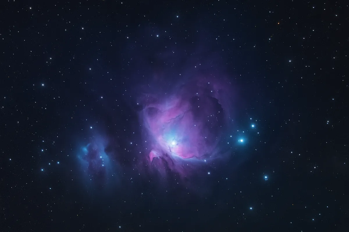 天体望遠鏡で観測できる星雲と銀河の壮大な景色。